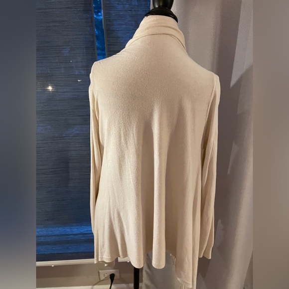 VICI Cardigan - wear multiple ways - Picture 4 of 4